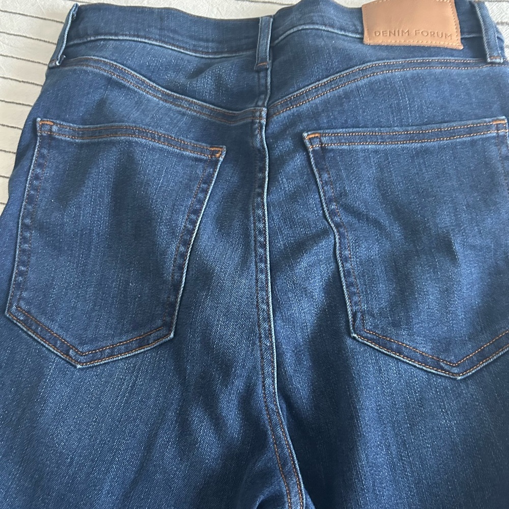 Denim Forum Straight Leg Jeans in Dark Blue Wash - Picture 2 of 6